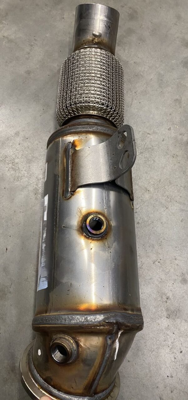 Catalytic Converter - BMW (18-32-8-652-180) - Image 2